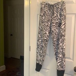 Nike B&W Jogger Sweatpants